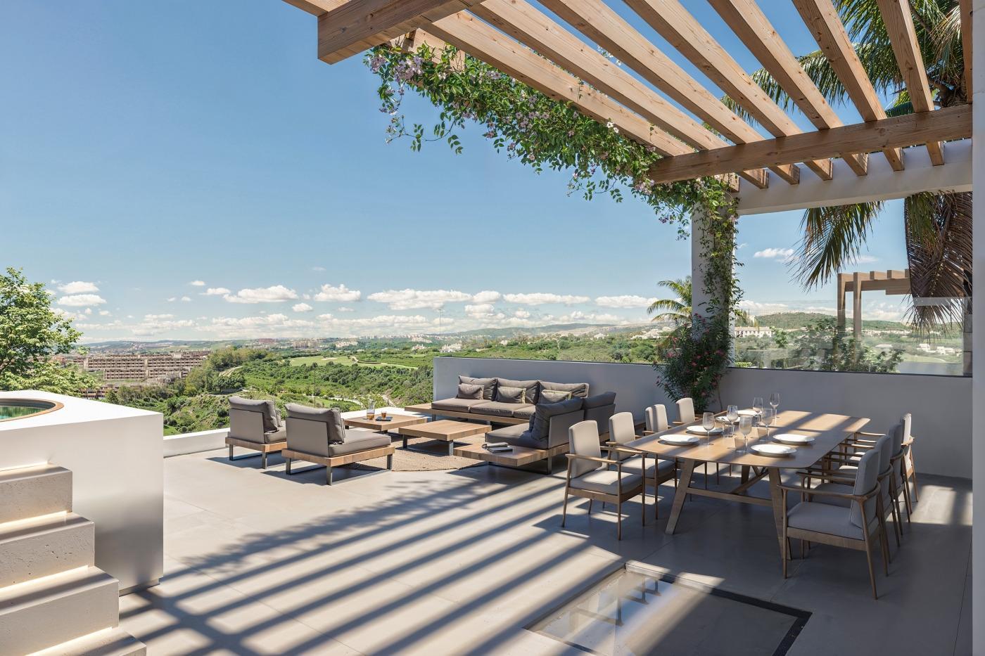 Villa for Sale in Casares