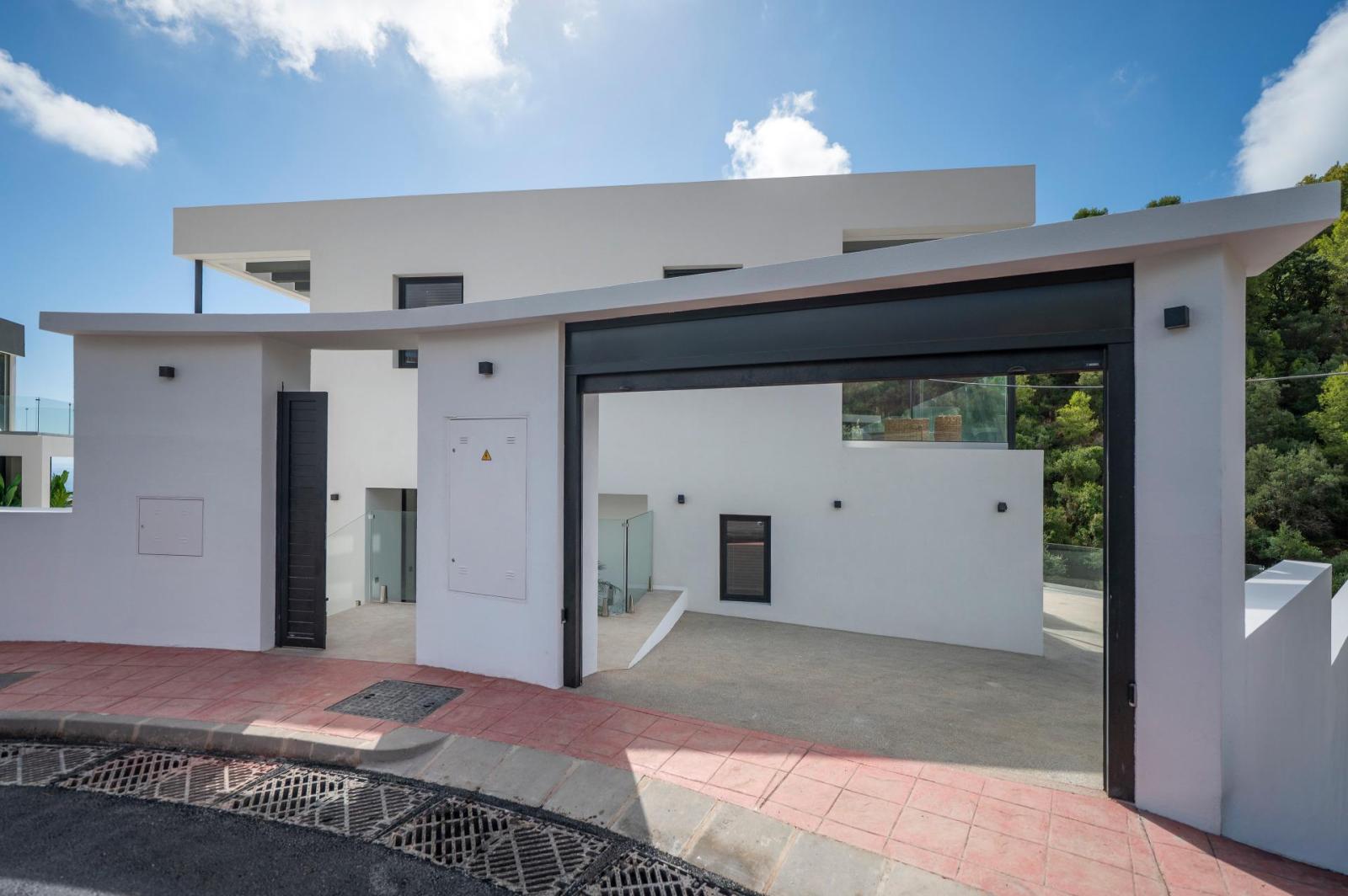 Villa for Sale in Benalmádena
