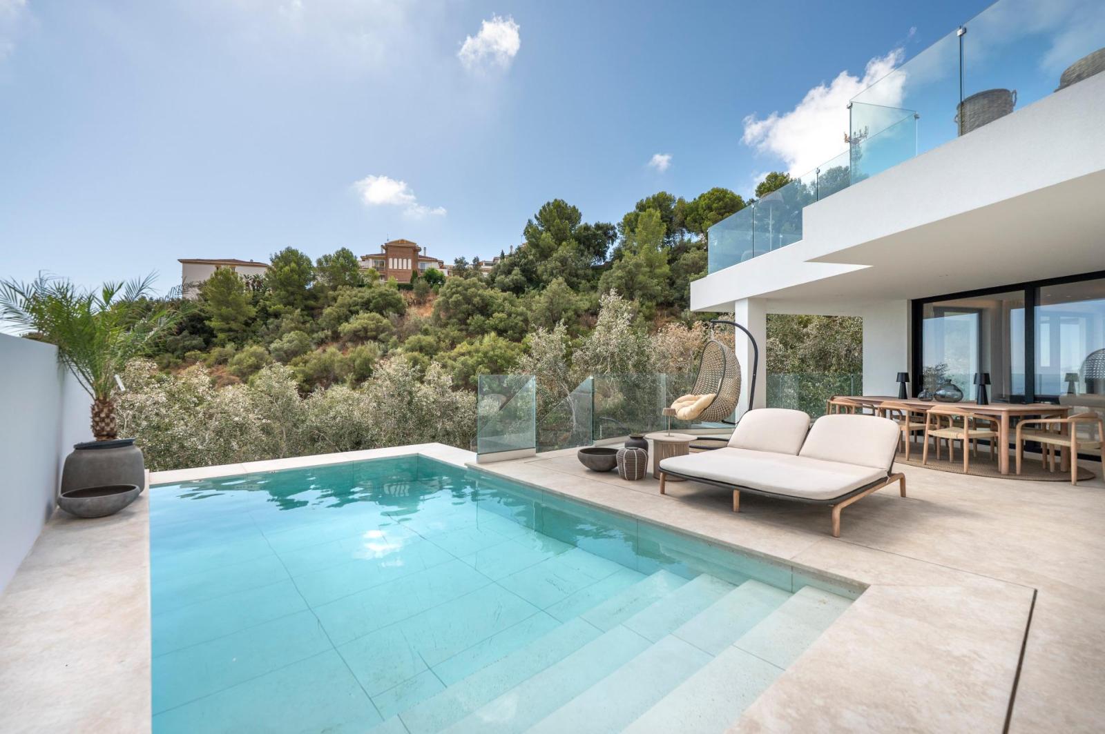 Villa for Sale in Benalmádena