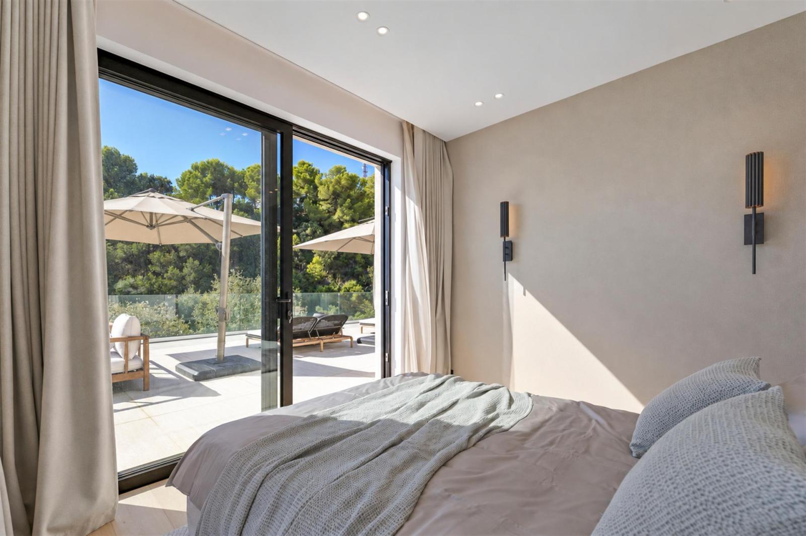 Villa for Sale in Benalmádena