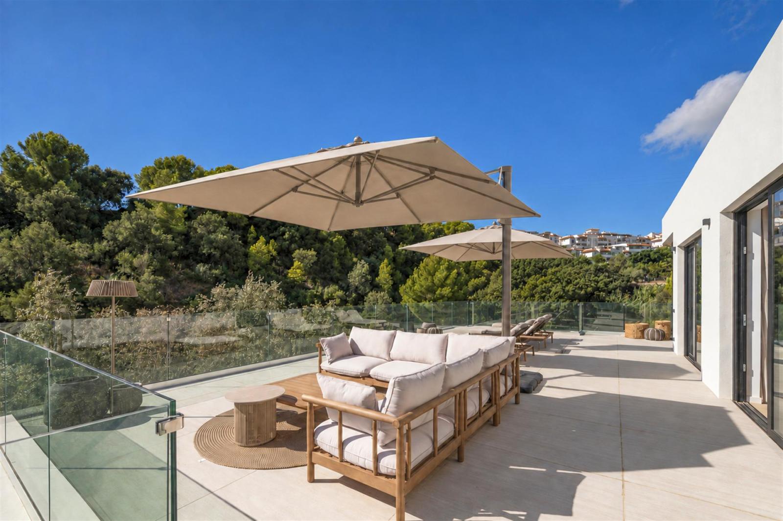 Villa for Sale in Benalmádena