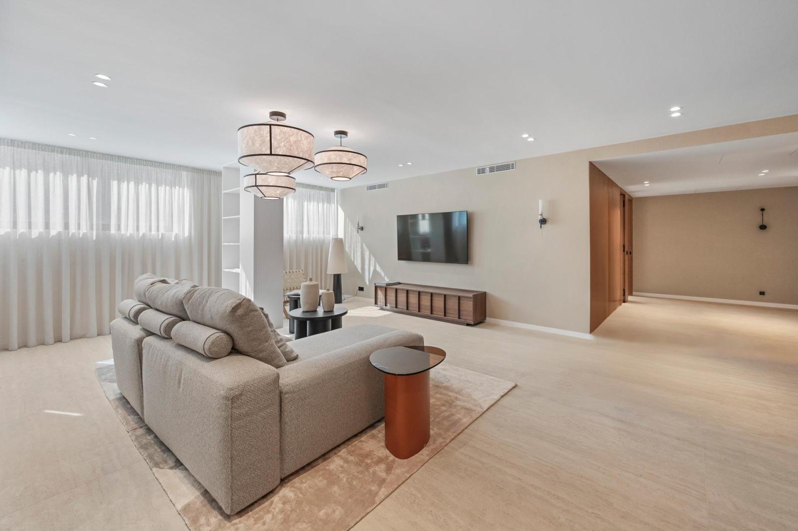 Villa for Sale in Benalmádena