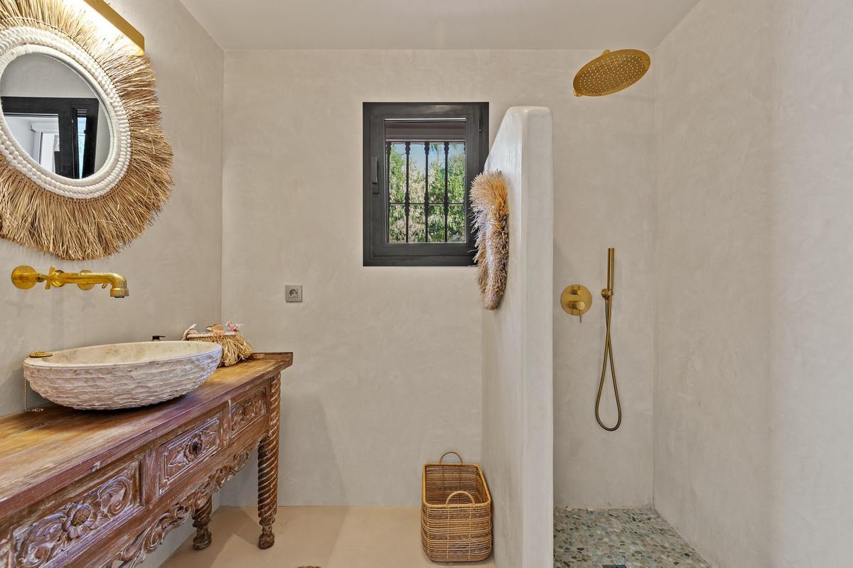 Villa for Sale in Alhaurín de la Torre