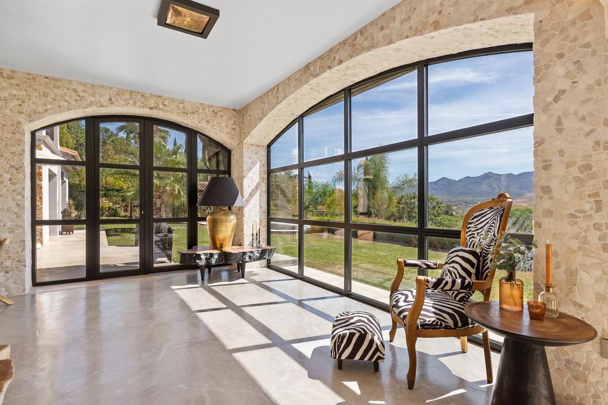 Villa for Sale in Alhaurín de la Torre