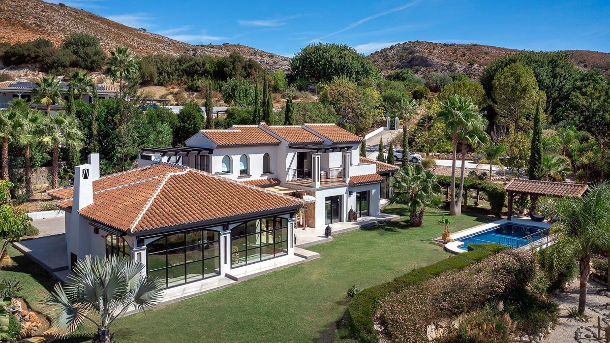 Villa for Sale in Alhaurín de la Torre