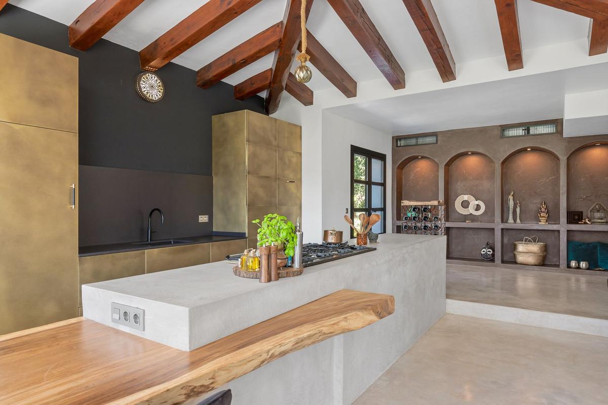 Villa for Sale in Alhaurín de la Torre
