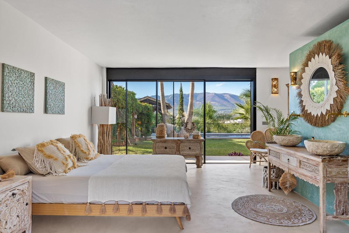 Villa for Sale in Alhaurín de la Torre
