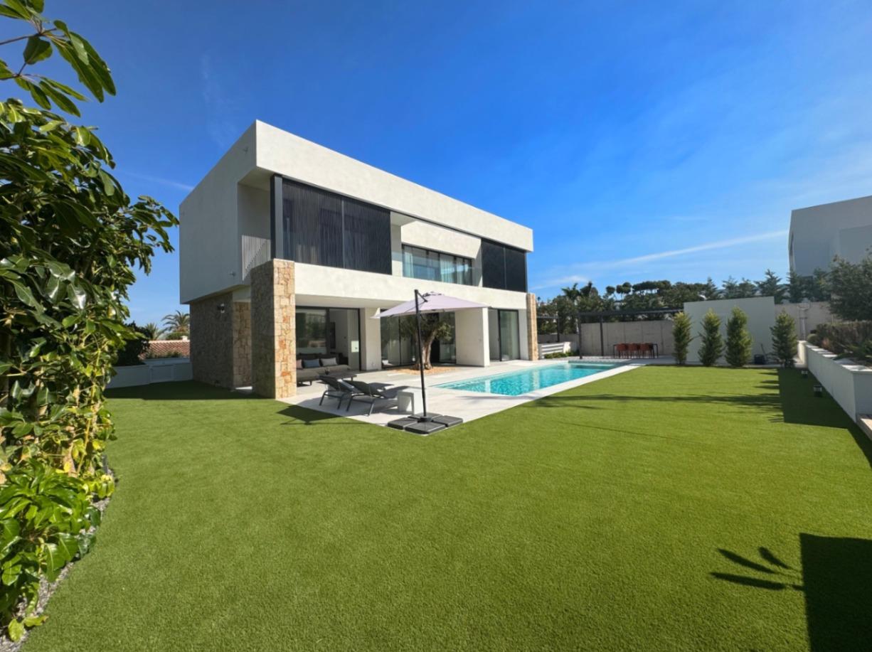 Villa for Sale in Dénia