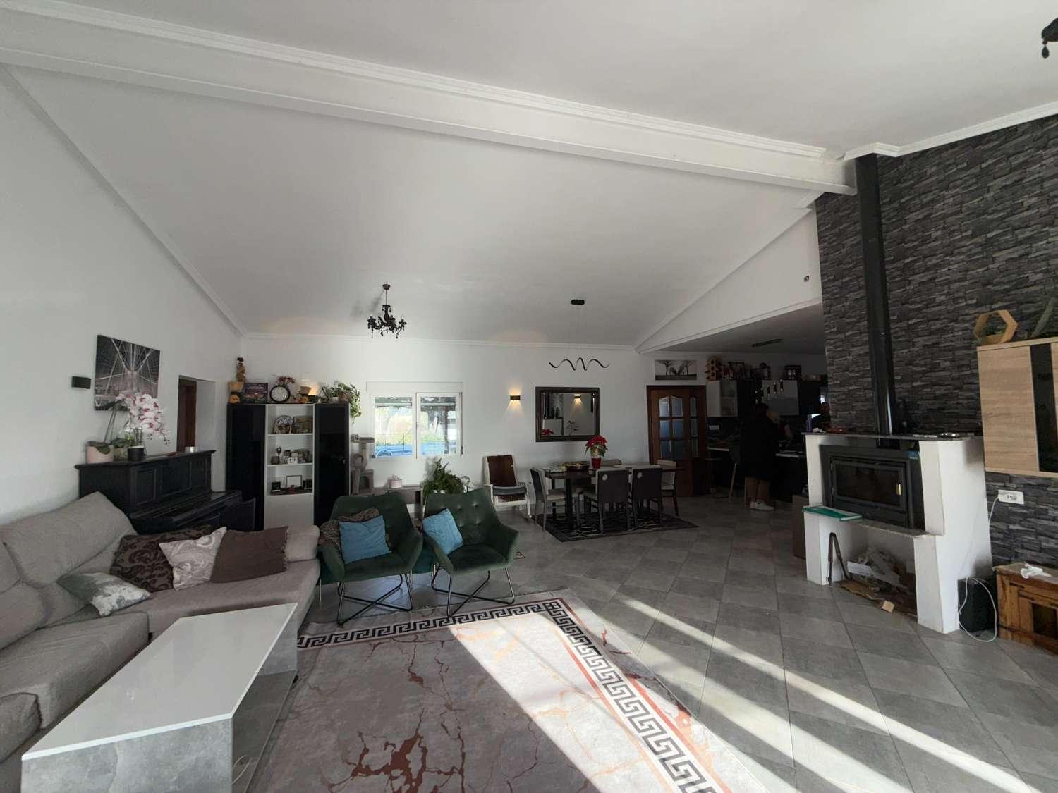 Casa en Venta en Crevillent
