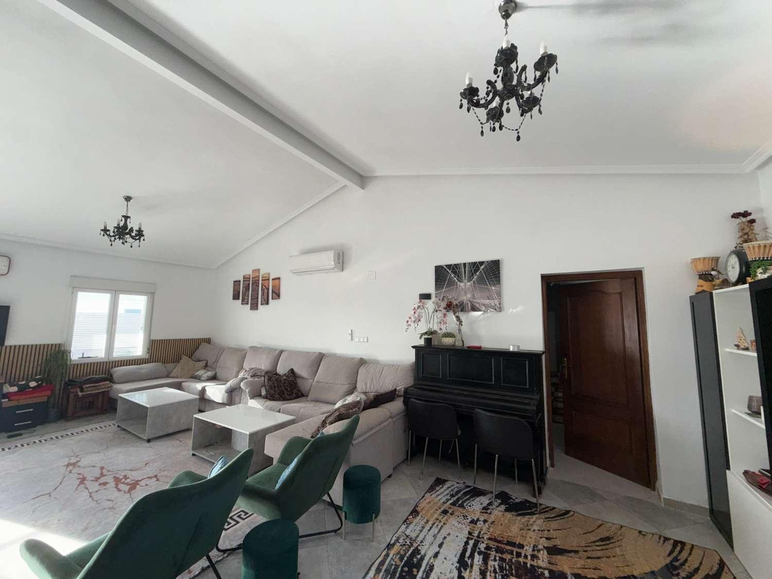Casa en Venta en Crevillent
