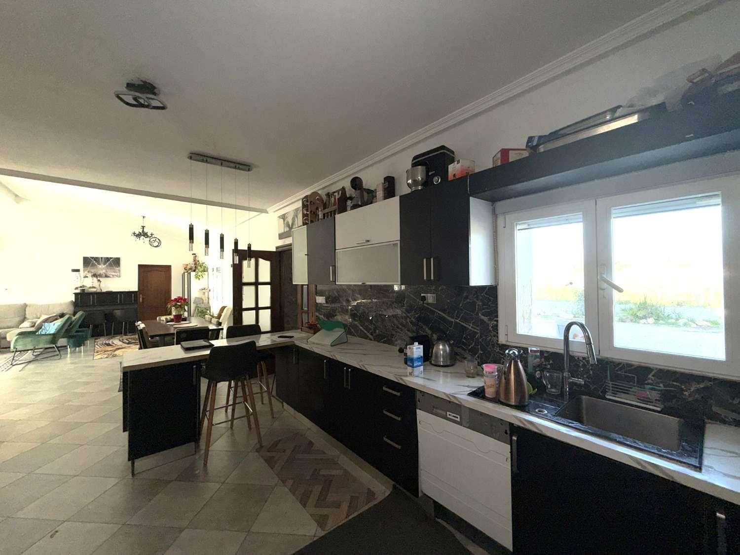 Casa en Venta en Crevillent