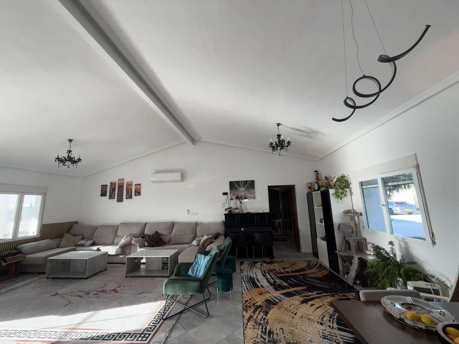 Casa en Venta en Crevillent