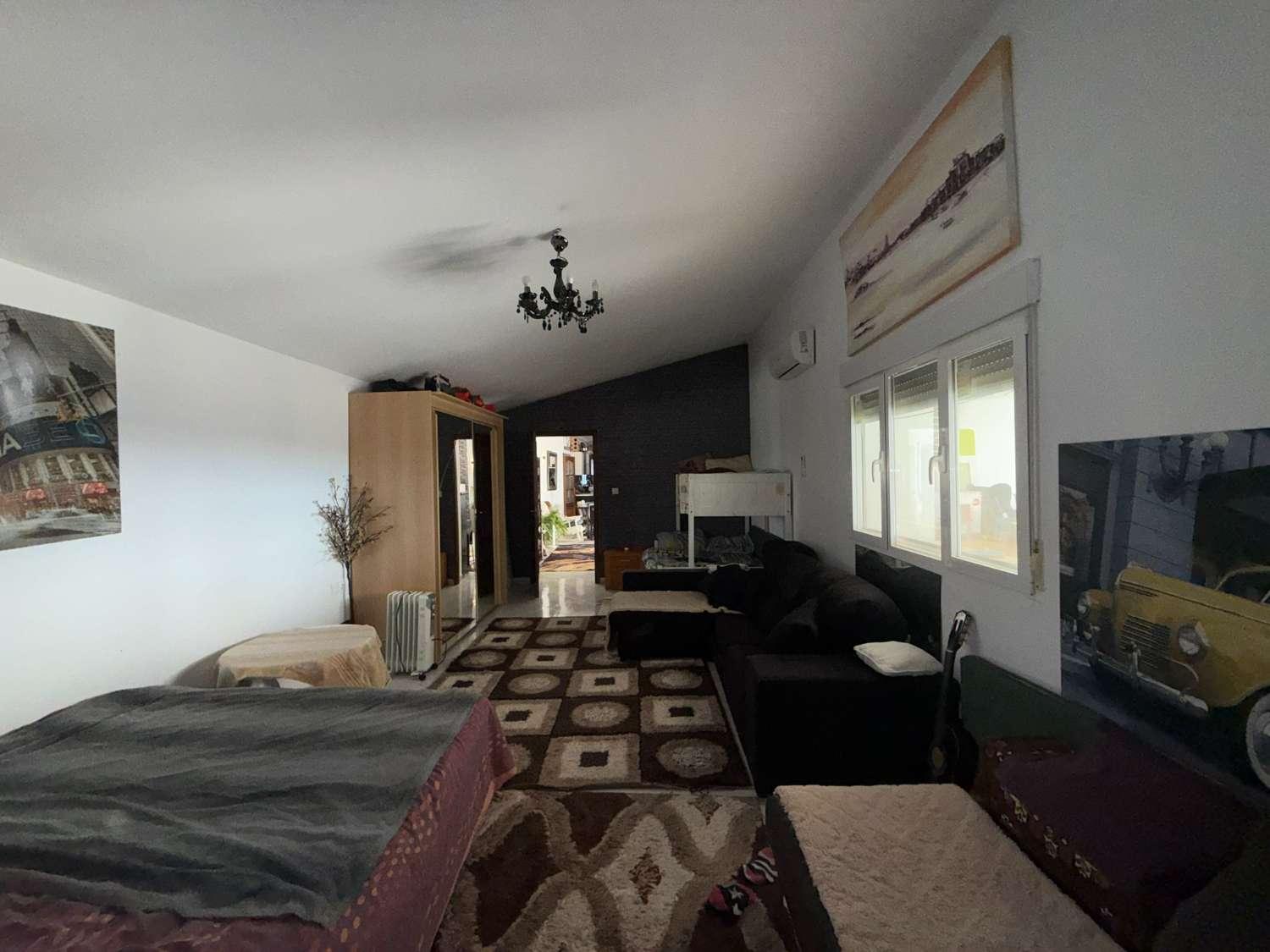 Casa en Venta en Crevillent