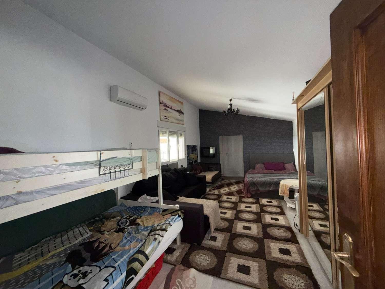 Casa en Venta en Crevillent