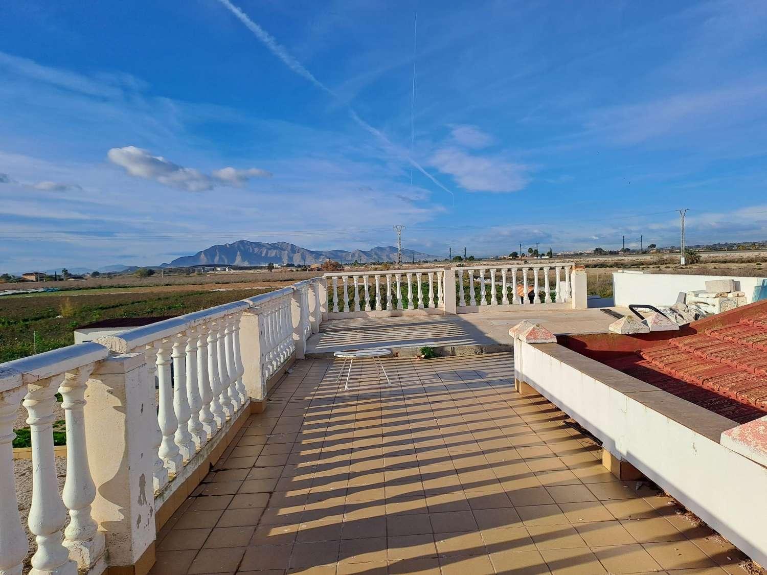 Casa en Venta en Crevillent