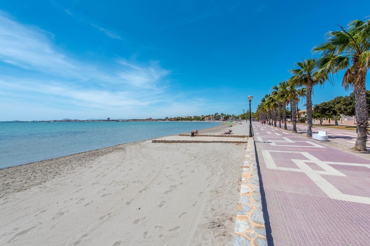 Villa for Sale in Los Alcázares