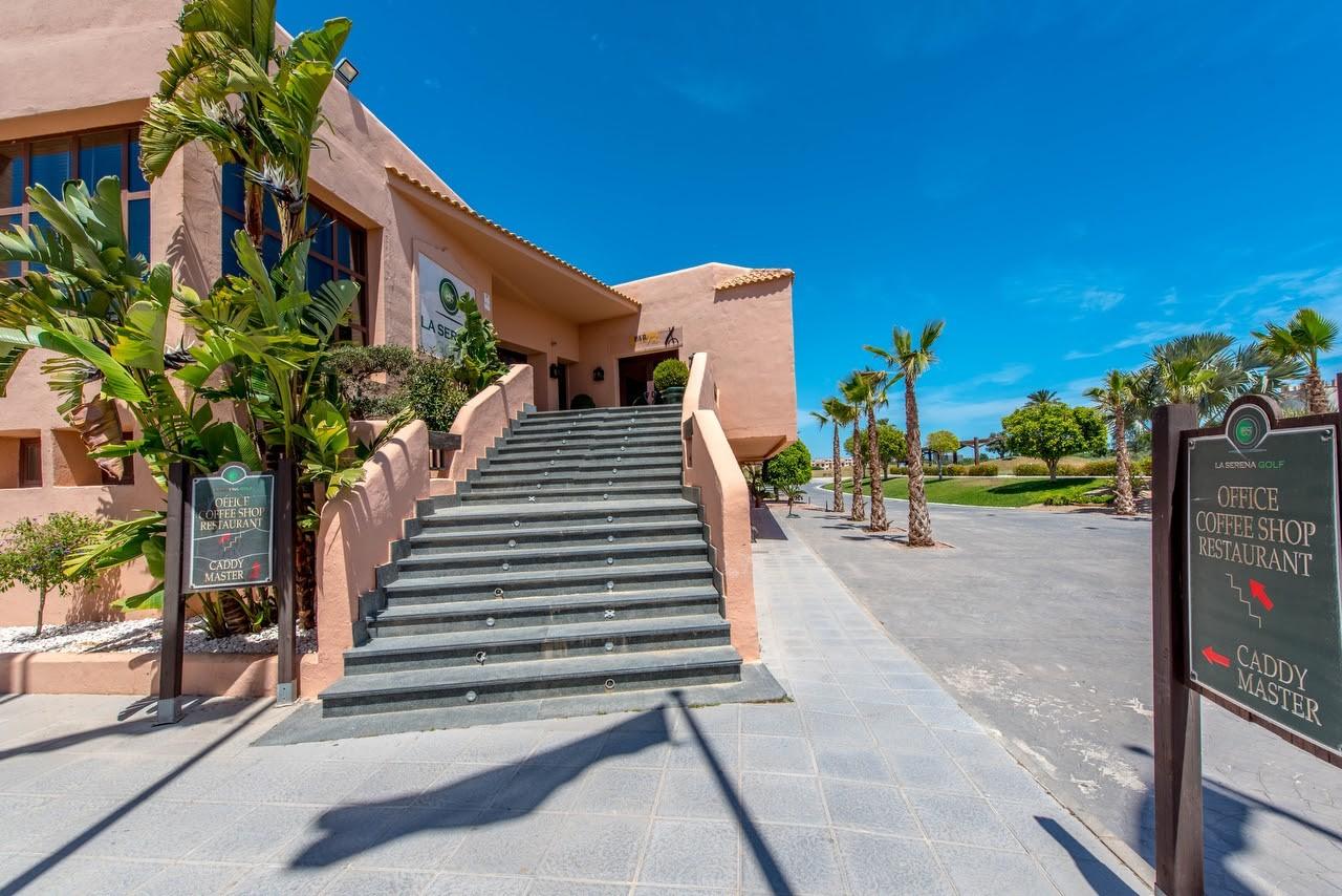 Villa for Sale in Los Alcázares