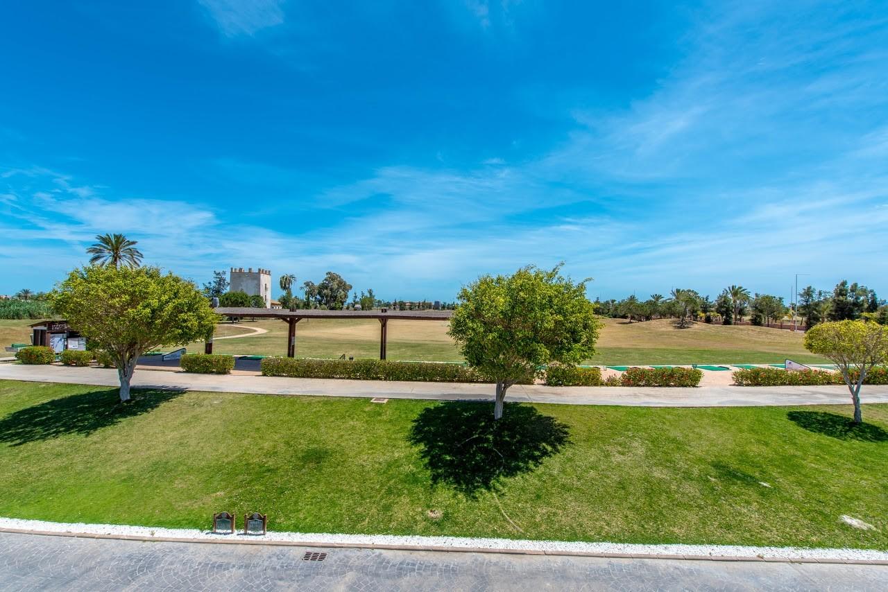 Villa for Sale in Los Alcázares