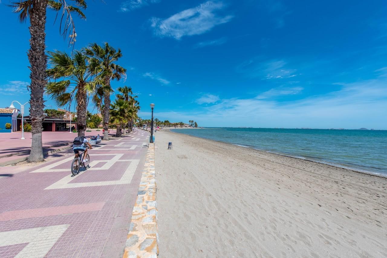 Villa for Sale in Los Alcázares
