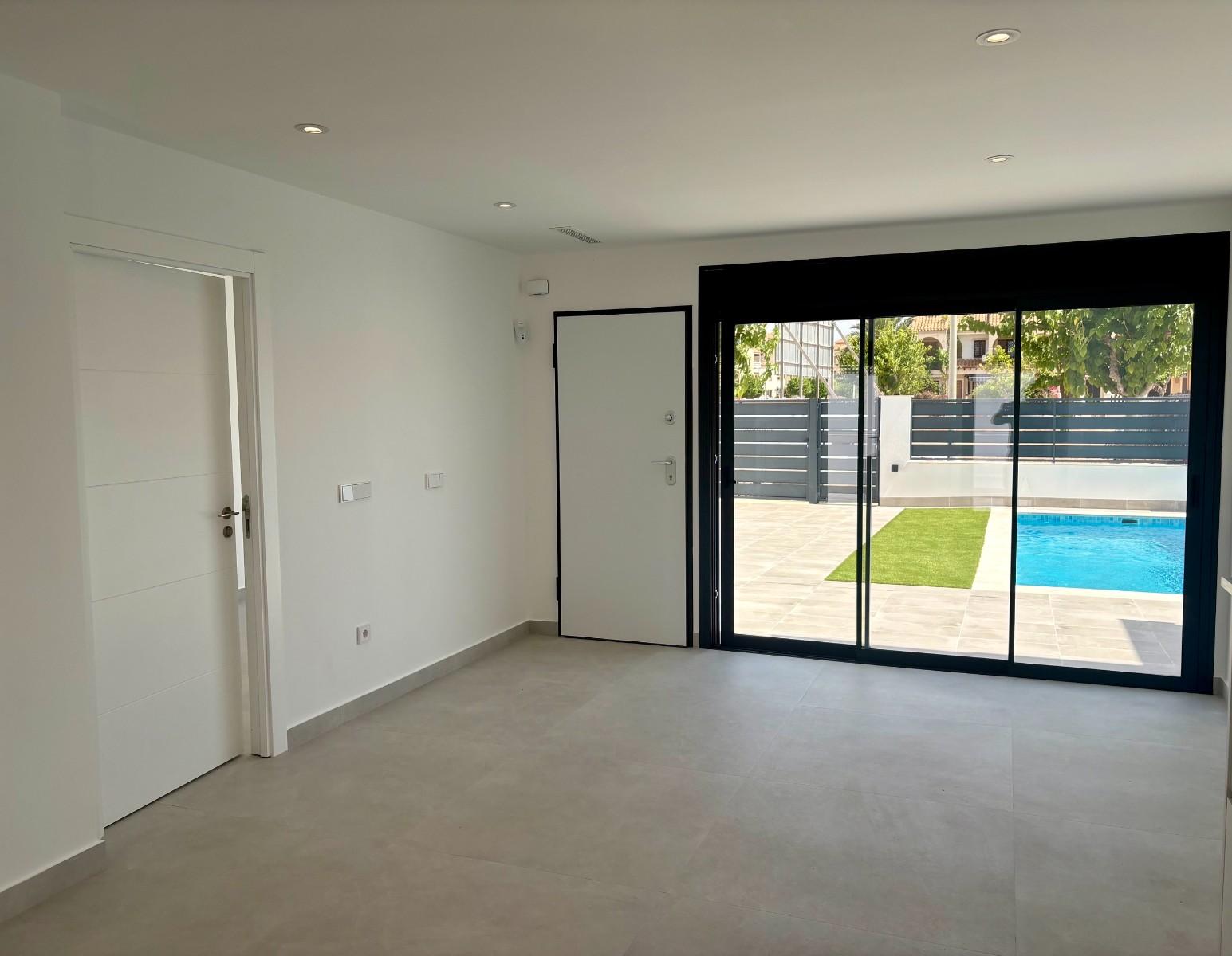 Villa for Sale in Los Alcázares