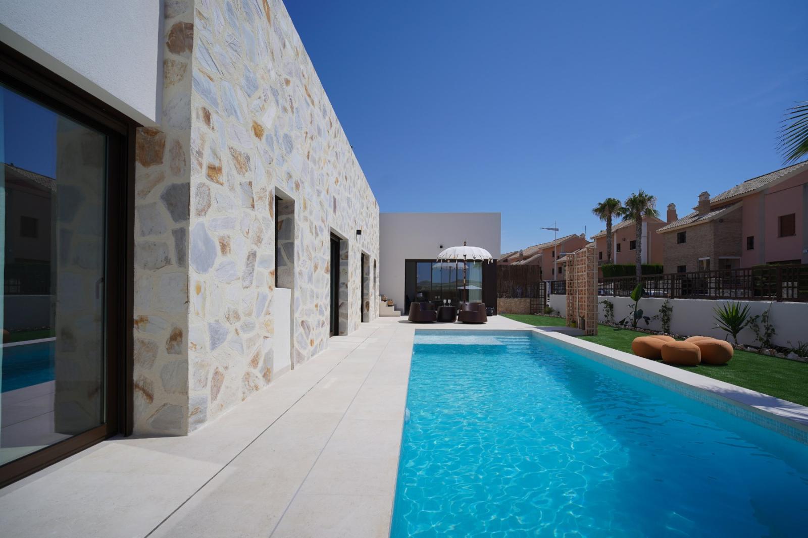 Villa for Sale in Algorfa