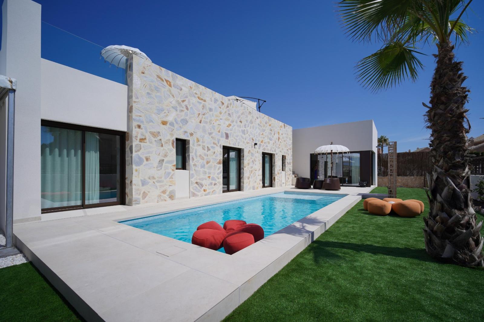 Villa for Sale in Algorfa