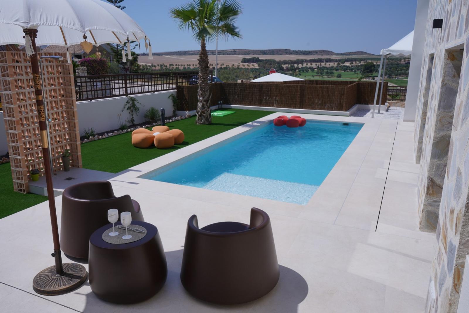 Villa for Sale in Algorfa