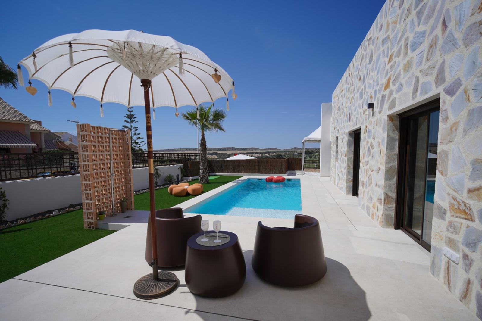 Villa for Sale in Algorfa