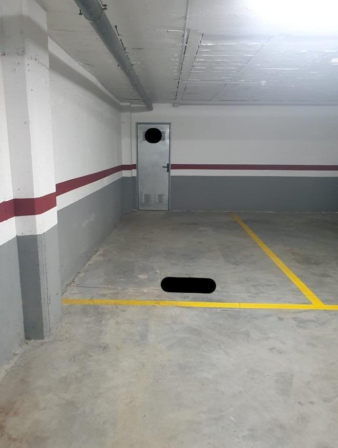 Garage for Sale in Ribeira