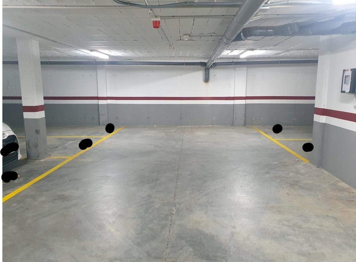 Garage for Sale in Ribeira