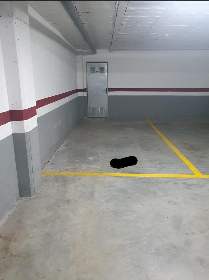 Garage for Sale in Ribeira