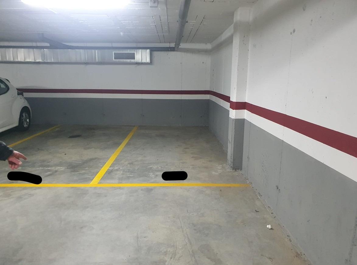 Garage for Sale in Ribeira