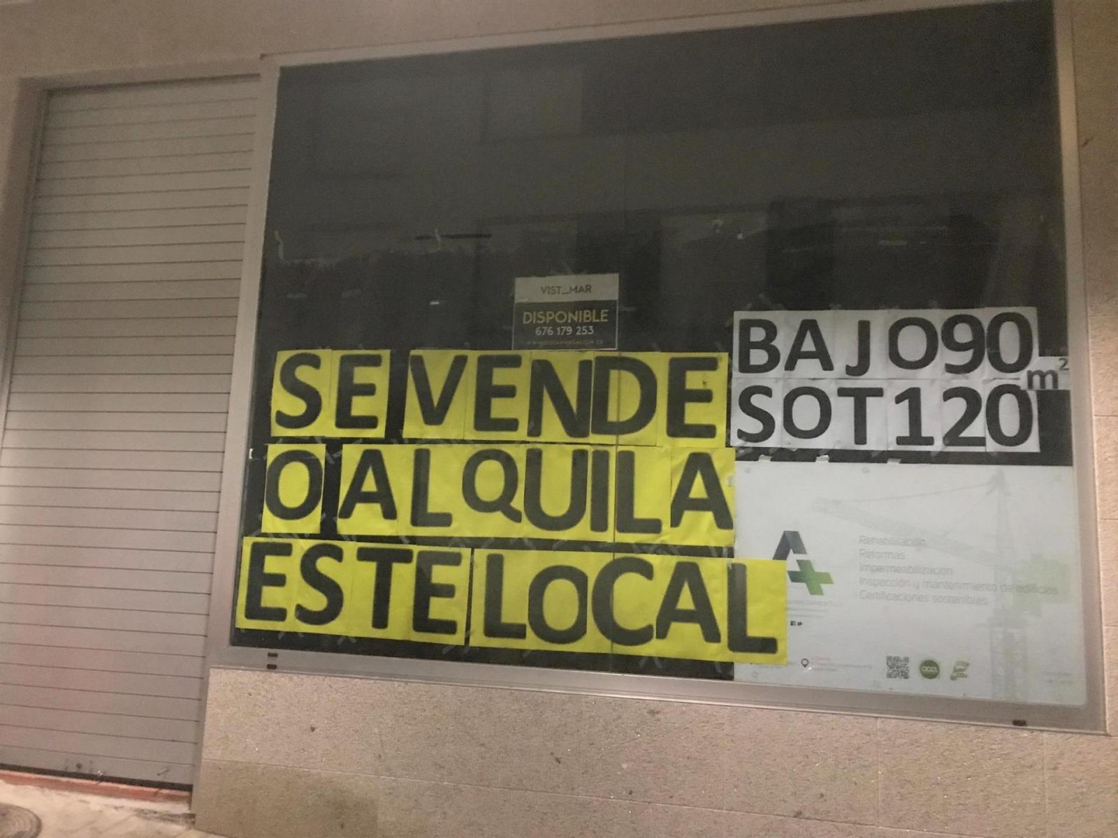 Local en Venta en Ribeira