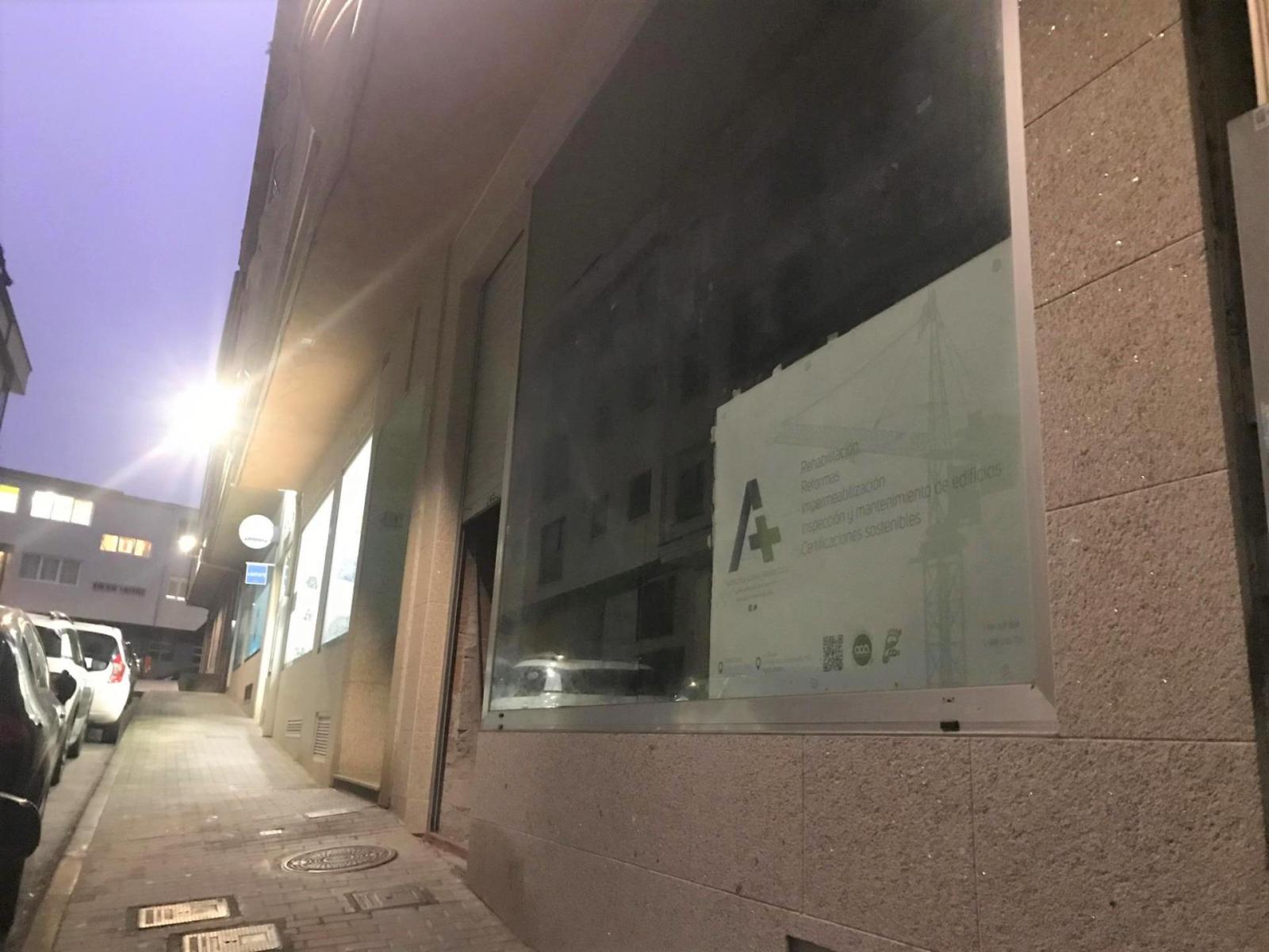 Local en Venta en Ribeira