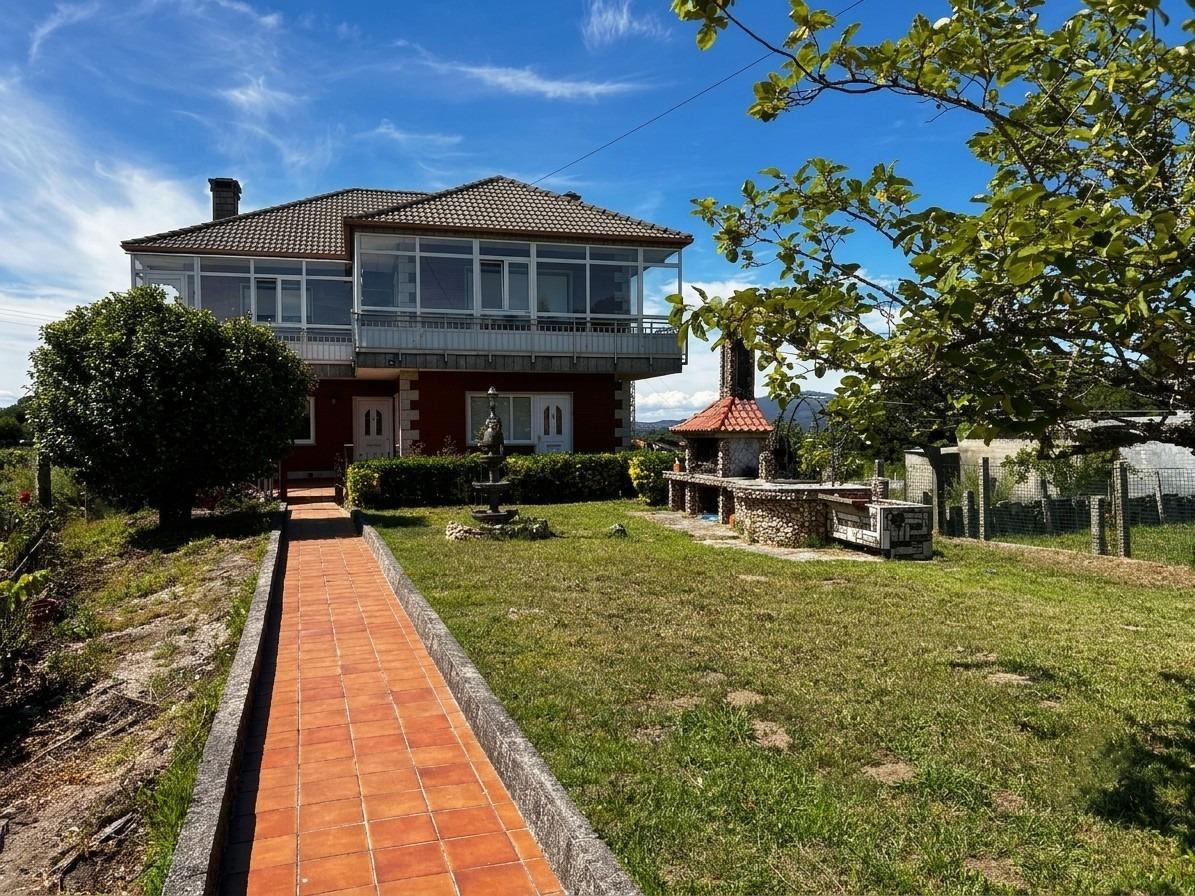 House for Sale in Moraña