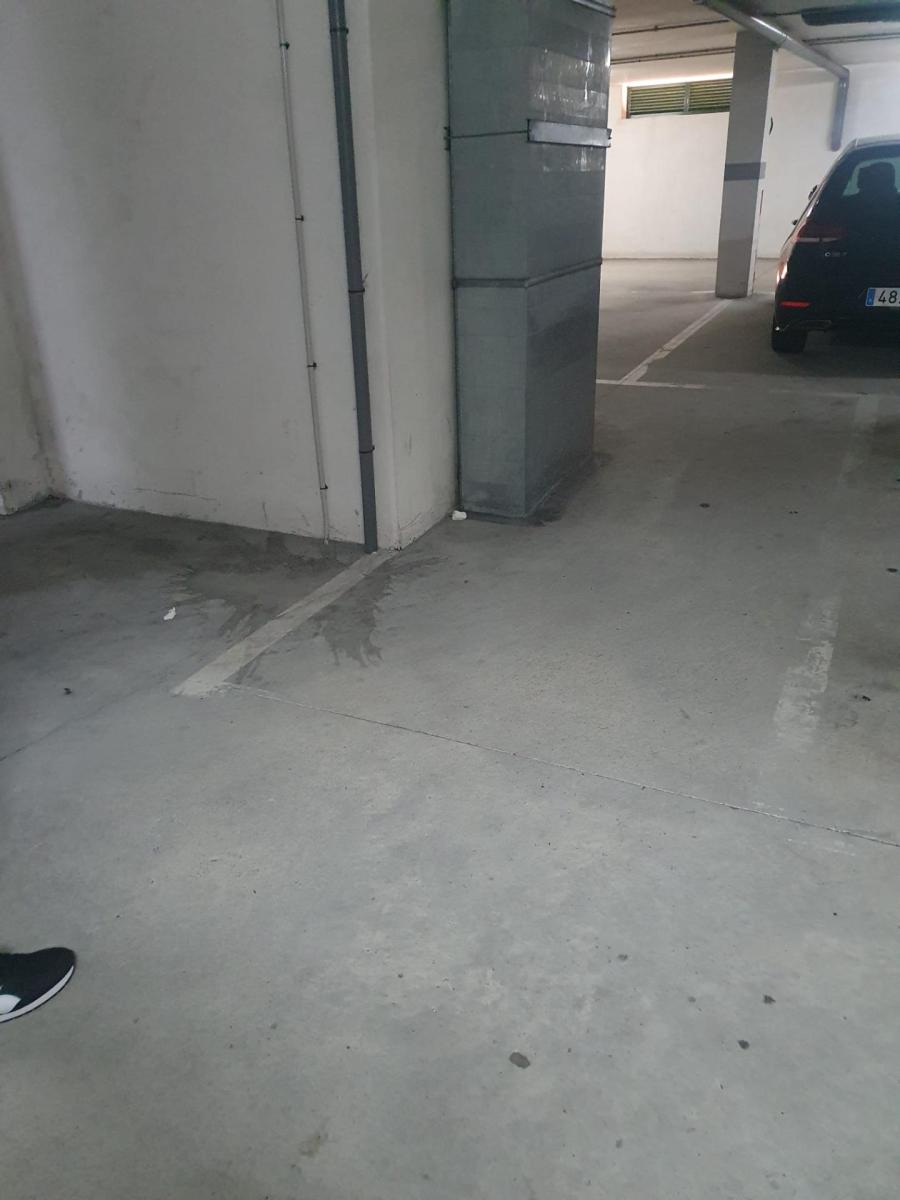 Garage for Sale in Ribeira