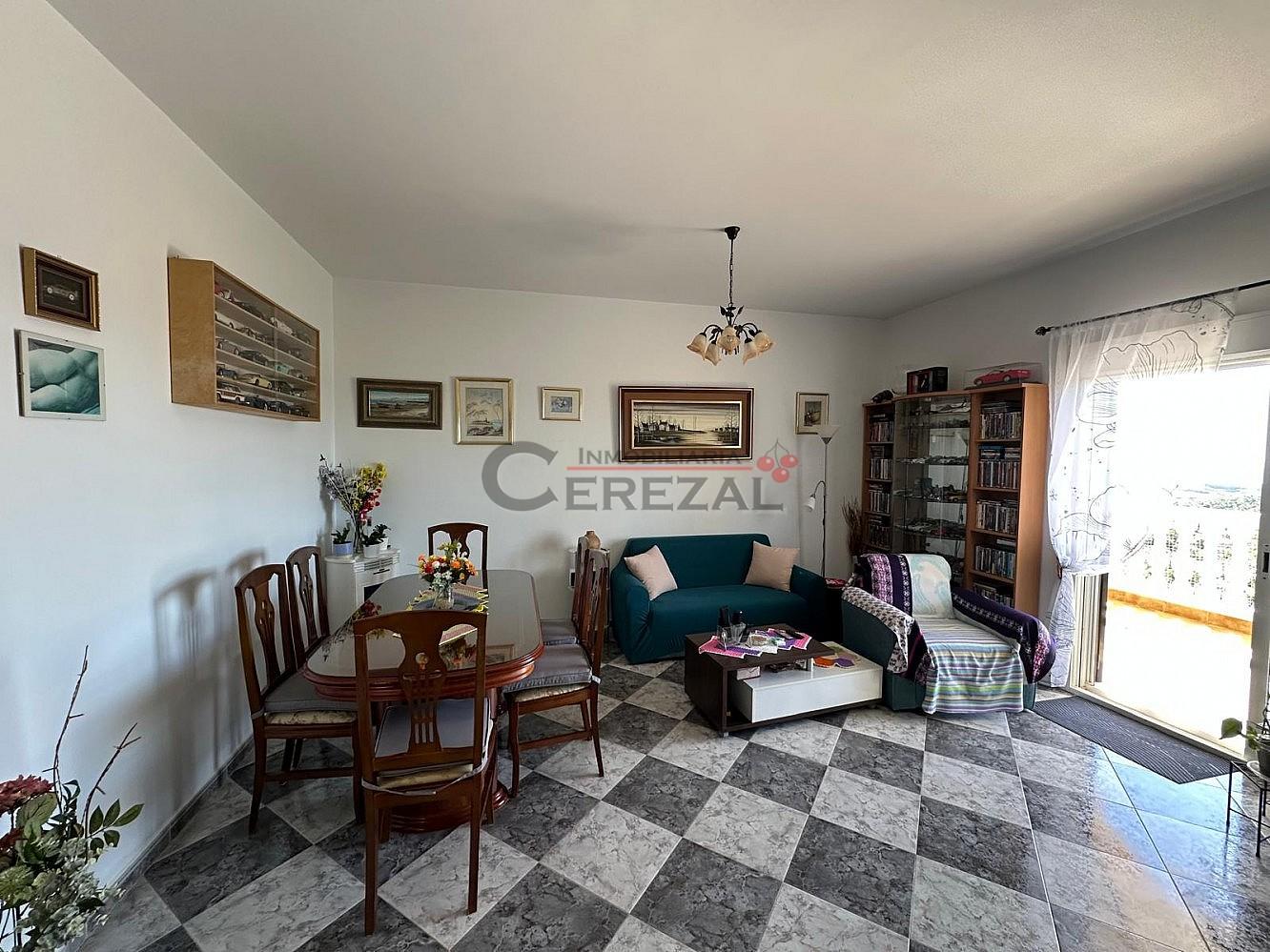 Chalet for Sale in Almayate