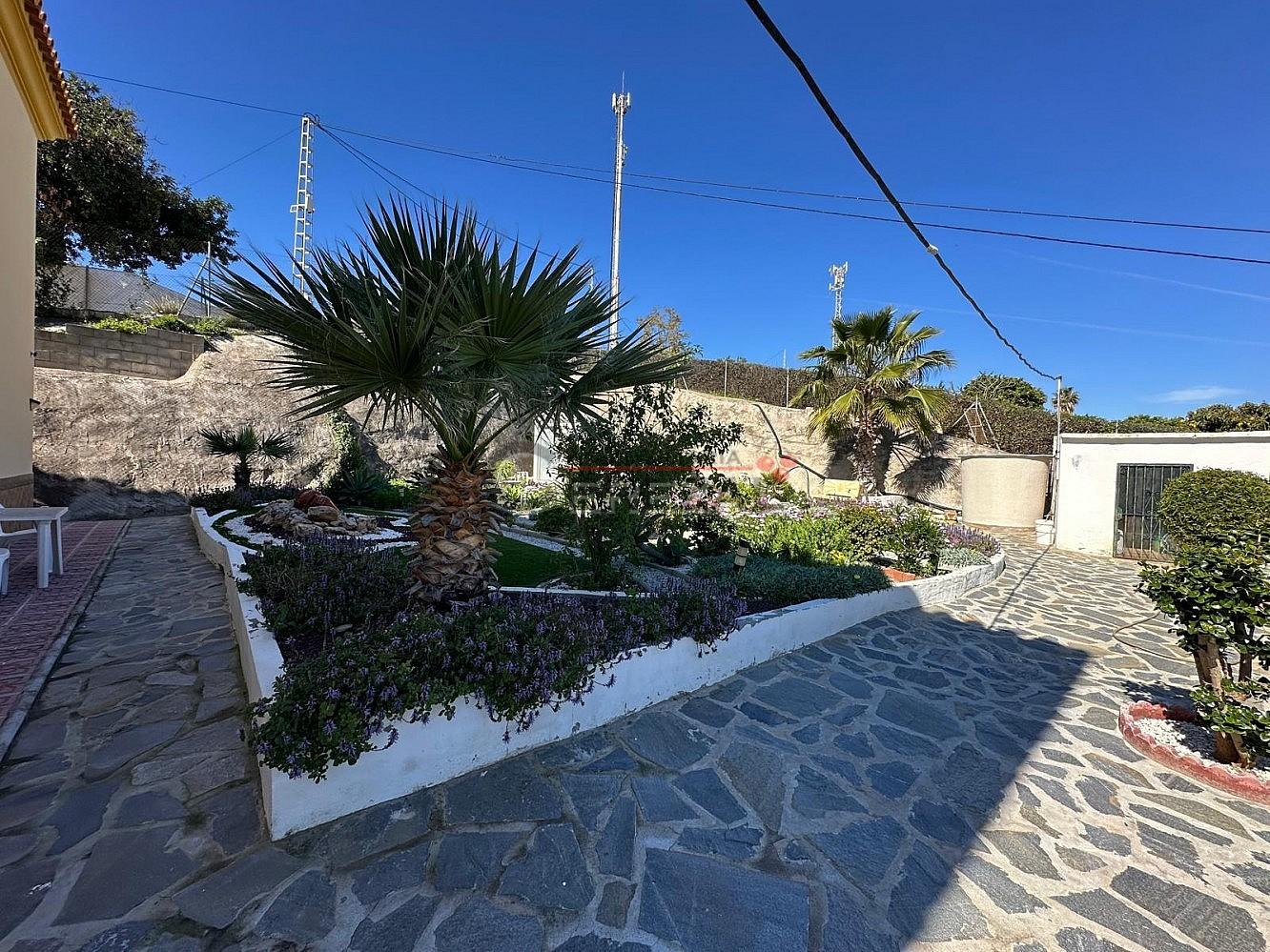 Chalet for Sale in Almayate