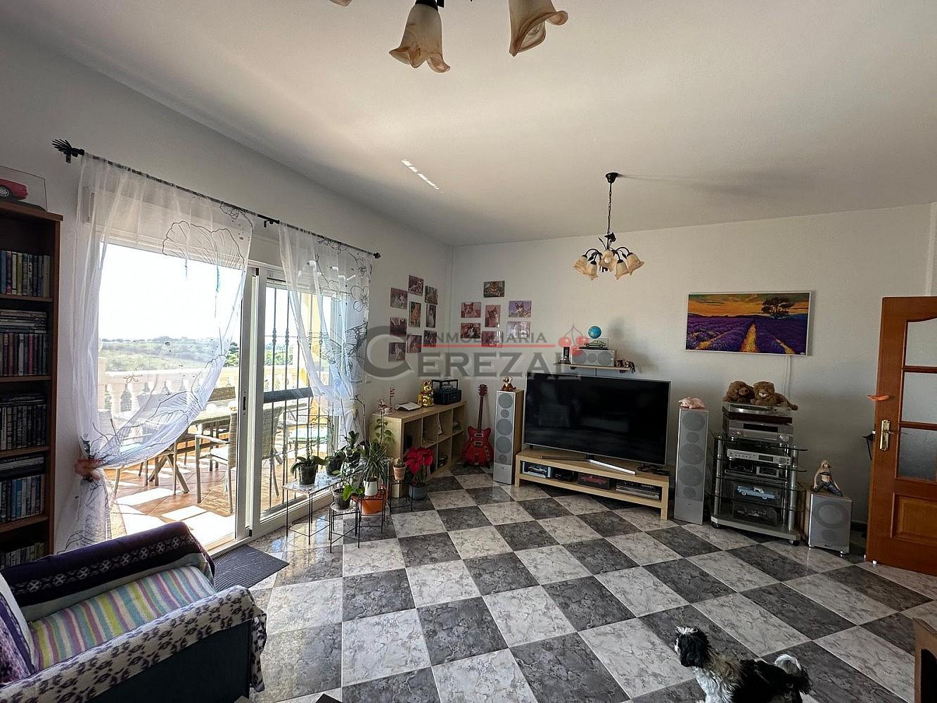Chalet for Sale in Almayate