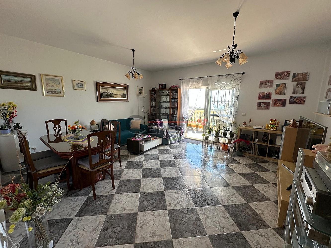Chalet for Sale in Almayate