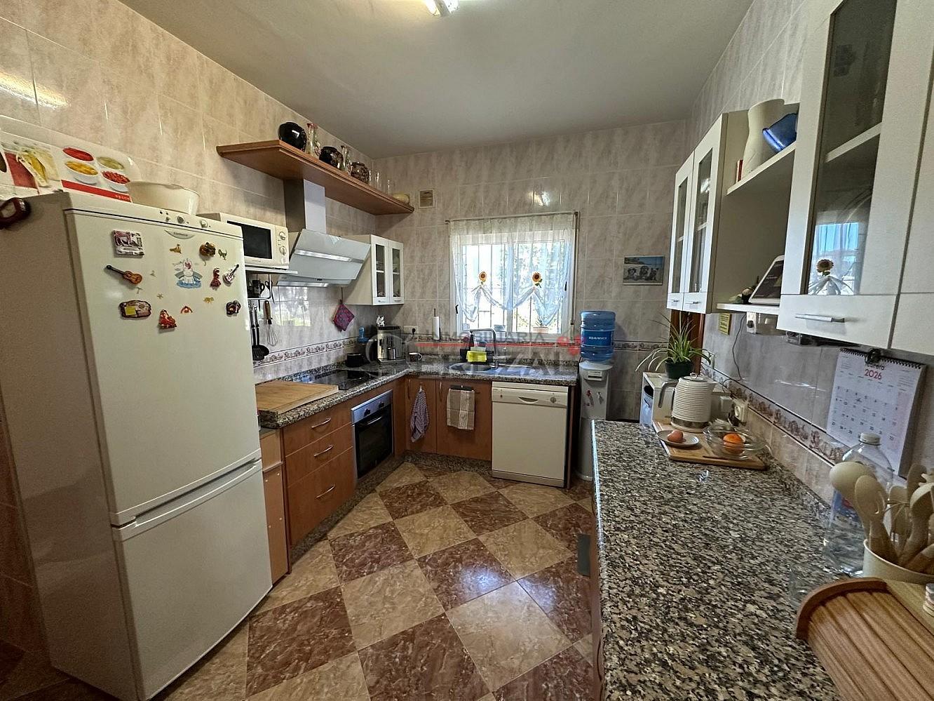Chalet for Sale in Almayate