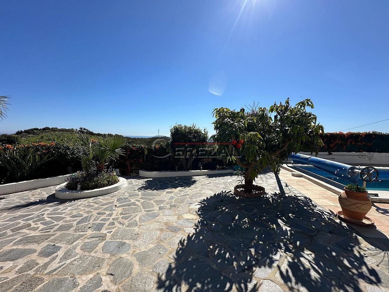 Chalet for Sale in Almayate