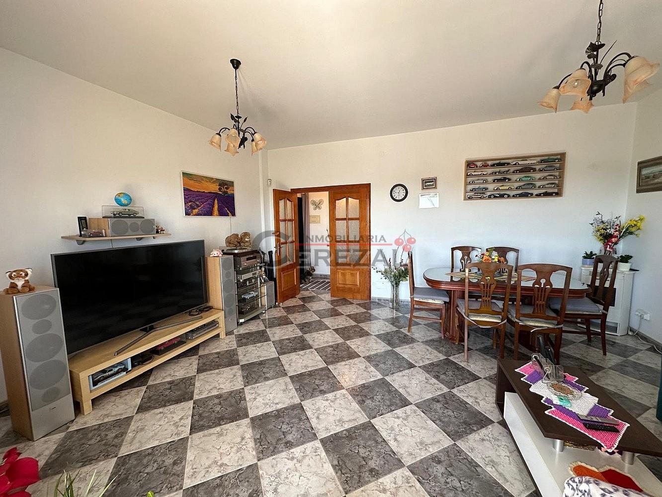 Chalet for Sale in Almayate