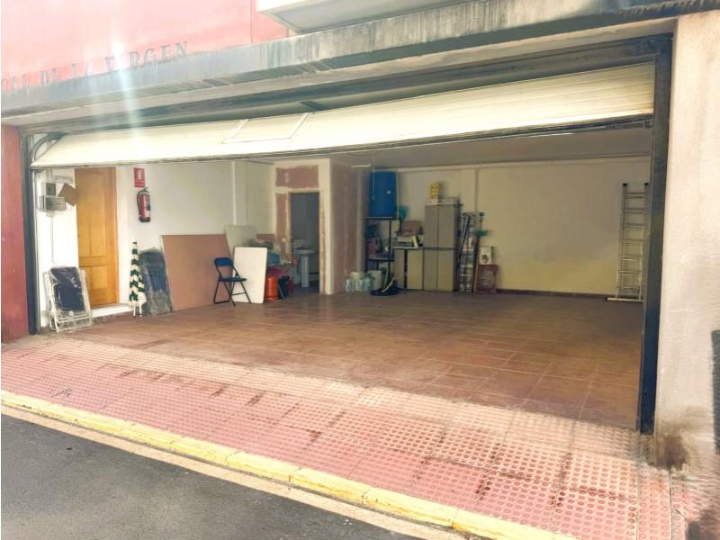 Garage for Sale in Vera