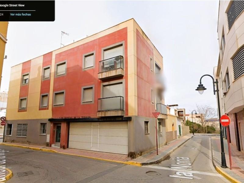 Garage for Sale in Vera