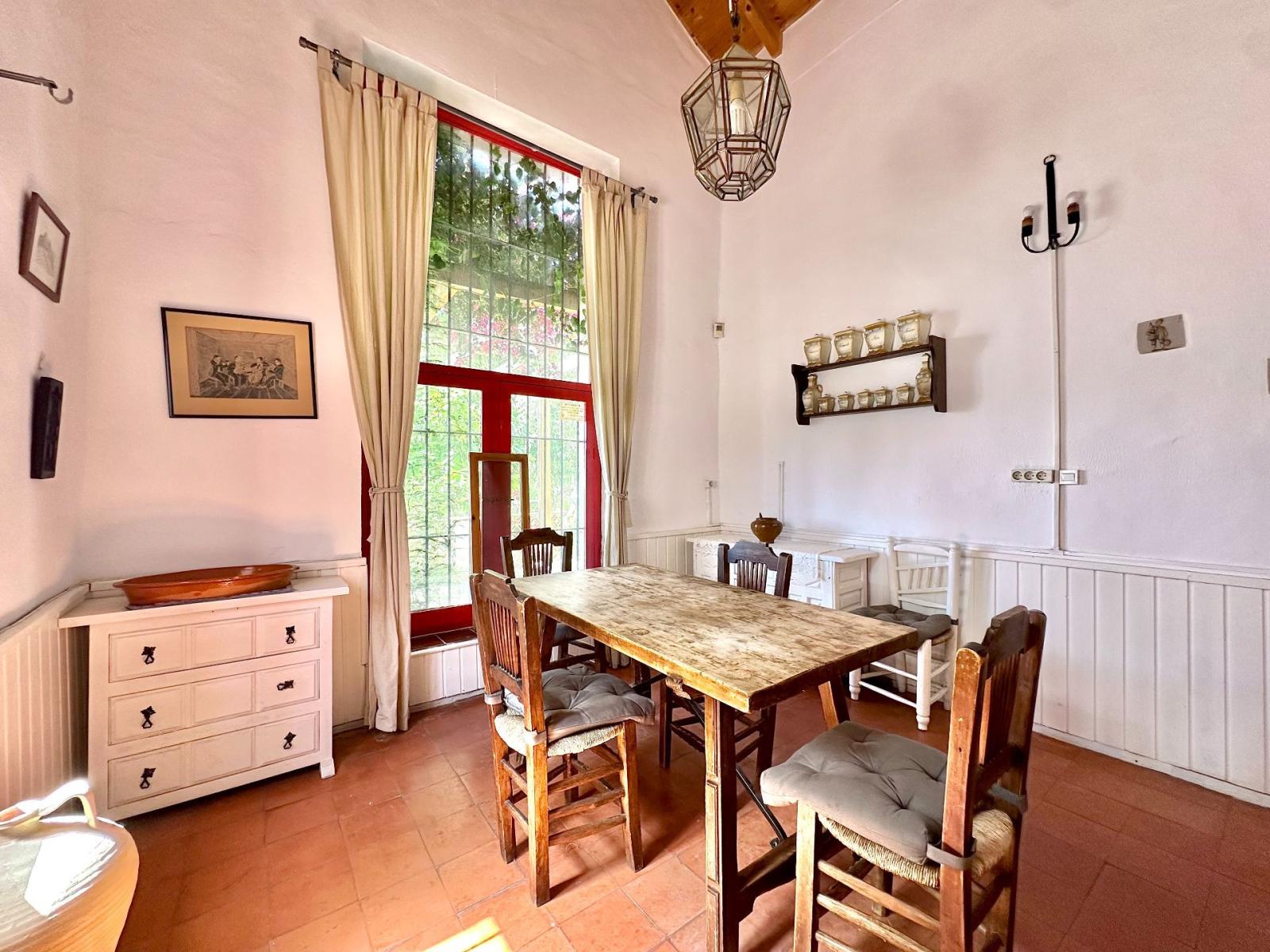 Chalet for Sale in Almuñécar