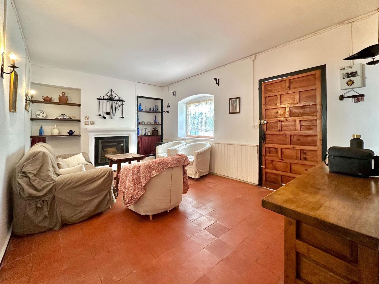 Chalet for Sale in Almuñécar