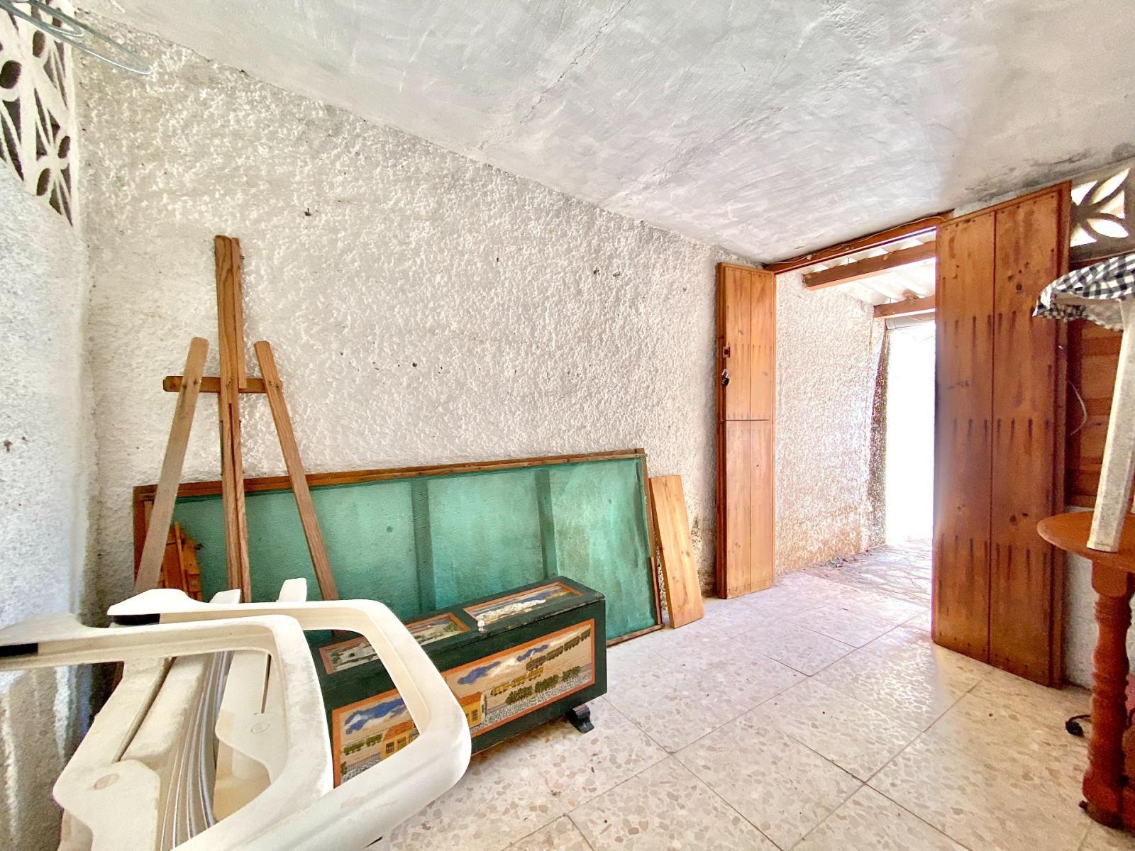Chalet for Sale in Almuñécar