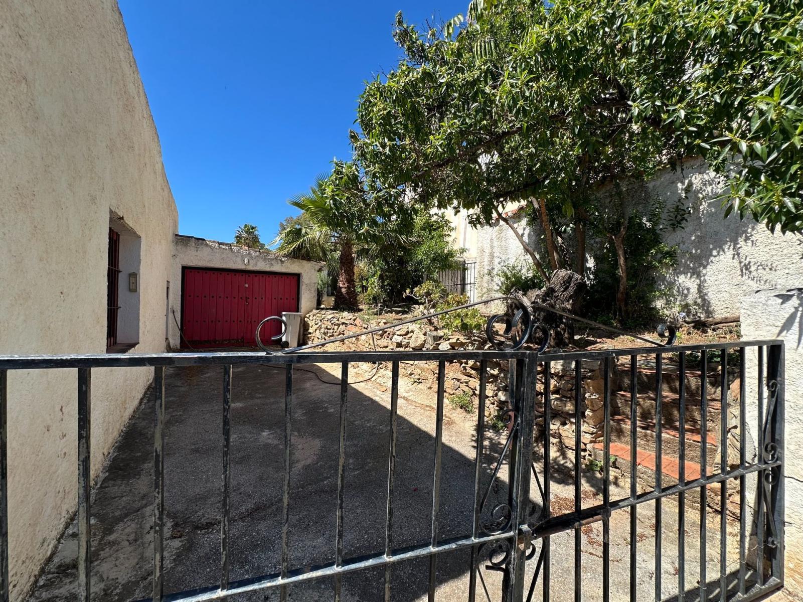 Chalet for Sale in Almuñécar