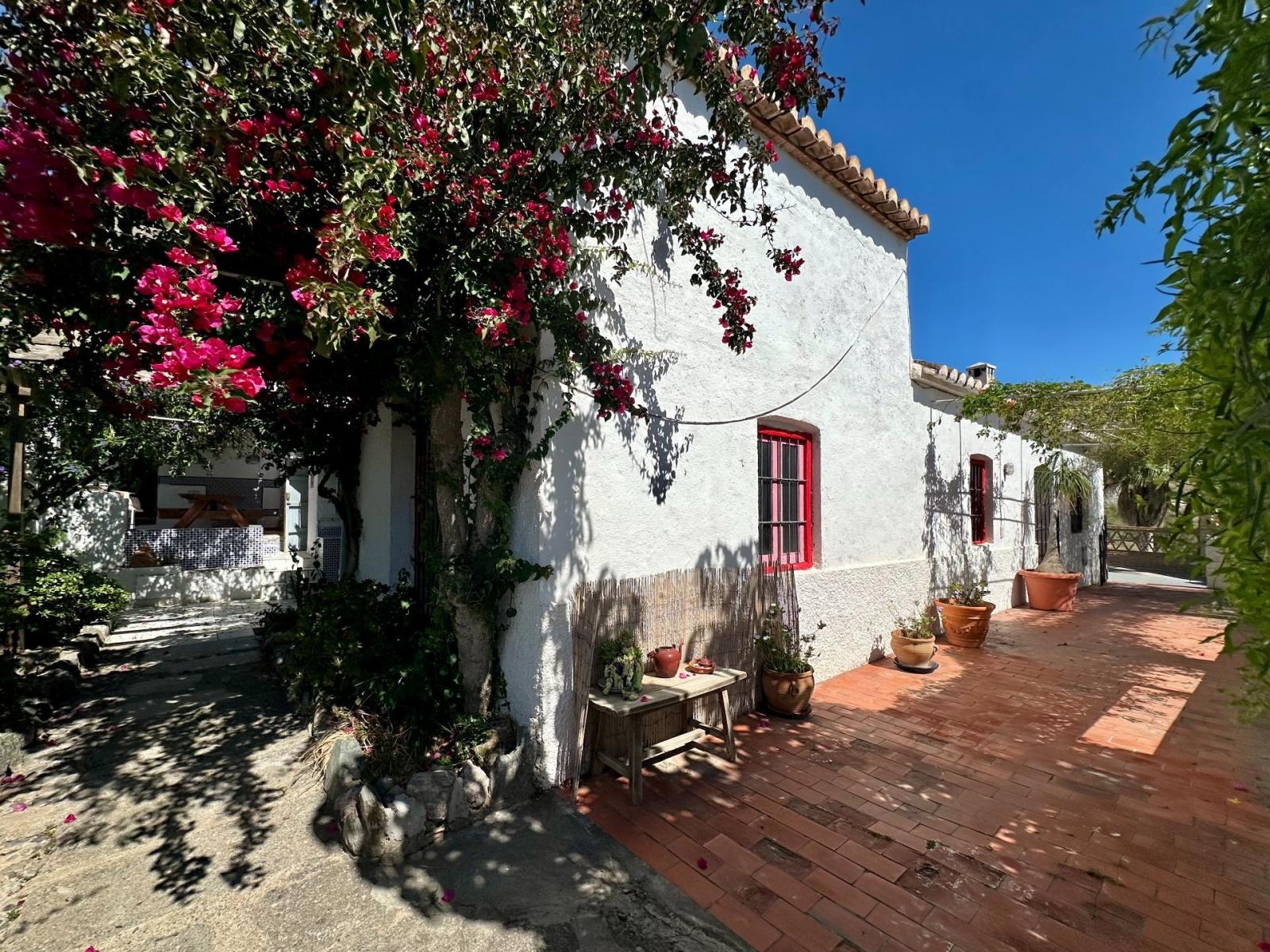 Chalet for Sale in Almuñécar